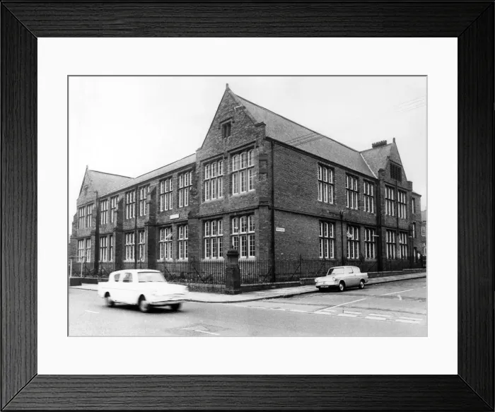 Framed Print : Chillingham Road School, Ninth Avenue, Heaton, Newcastle upon Tyne, , Tyne and Wear Framed Print : Chillingham Road School, Ninth Avenue, Heaton, Newcastle upon Tyne, , Tyne and Wear