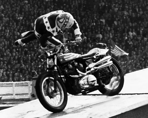 Evel Knievel American stuntman daredevil 1975 falling off motorcycle at Wembley
