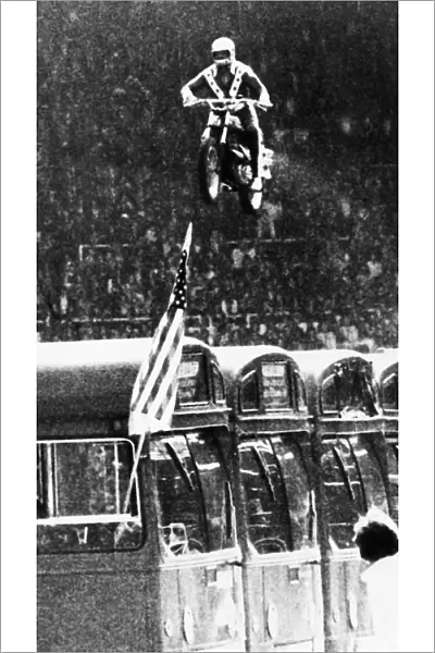 Evel Knievel American motorcycle stuntman daredevil 1975 leaping over buses at