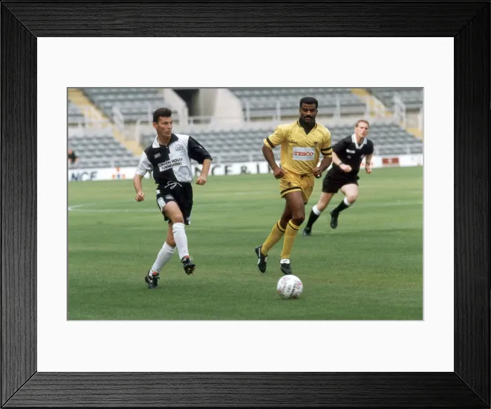 Framed Print : Mark Hine, Gateshead FC footballer, playing Yeovil at St James Park, September 1994 Framed Print : Mark Hine, Gateshead FC footballer, playing Yeovil at St James Park, September 1994