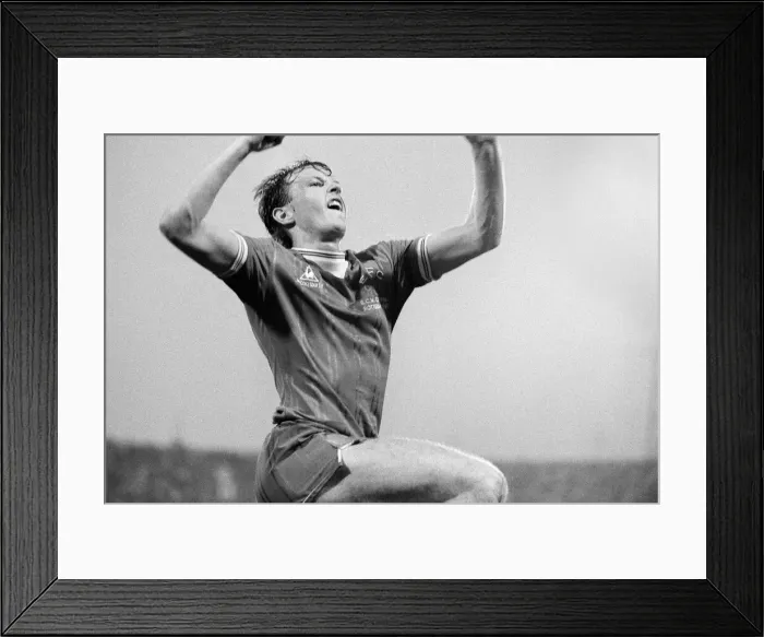 Framed Print : European Cup Winners Cup Final. Rotterdam, Holland. Everton 3 v Rapid Vienna 1