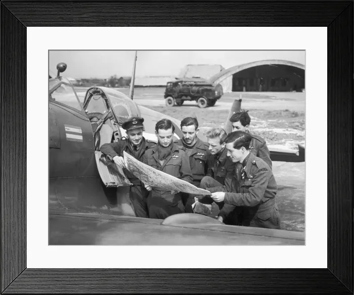 Framed Print : Pilots of No 132 Squadron with their CO, Squadron Leader Alan Page (holding map) Framed Print : Pilots of No 132 Squadron with their CO, Squadron Leader Alan Page (holding map)
