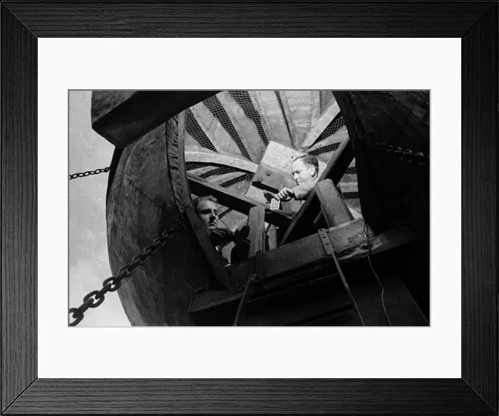 Framed Print : Views of St Lawrences Church, West Wycombe and its Golden ball Framed Print : Views of St Lawrences Church, West Wycombe and its Golden ball