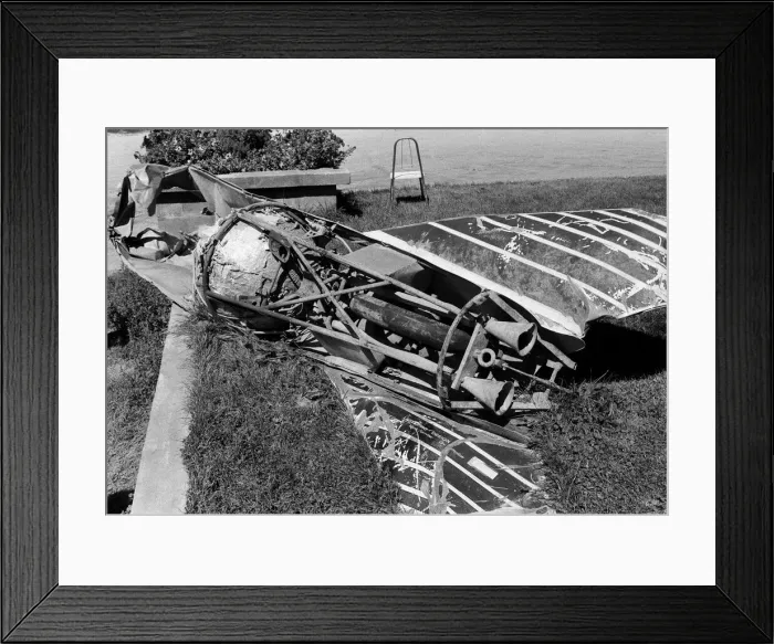 Framed Print : Stuntman Evel Knievel prepares to jump Snake River Canyon Framed Print : Stuntman Evel Knievel prepares to jump Snake River Canyon