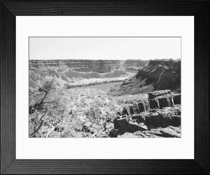 Framed Print : Stuntman Evel Knievel prepares to jump Snake River Canyon Framed Print : Stuntman Evel Knievel prepares to jump Snake River Canyon