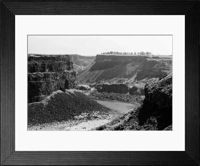 Framed Print : Stuntman Evel Knievel prepares to jump Snake River Canyon Framed Print : Stuntman Evel Knievel prepares to jump Snake River Canyon