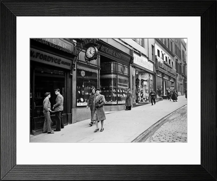 Framed Print : A busy shopping street in Edinburgh, showing the clockmakers James Ritchie & Son who Framed Print : A busy shopping street in Edinburgh, showing the clockmakers James Ritchie & Son who