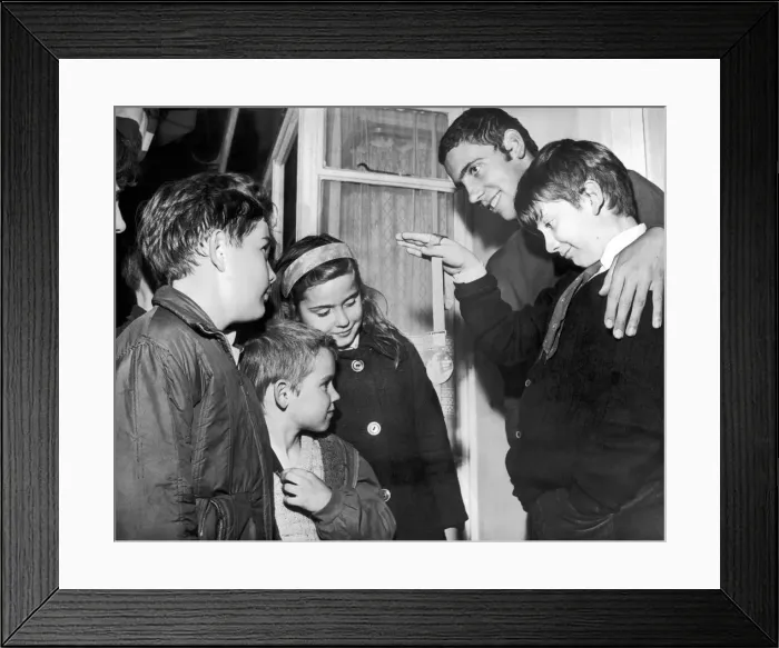 Framed Print : The Olympic silver medal swimmer Martyn Woodroffe, 18 years old