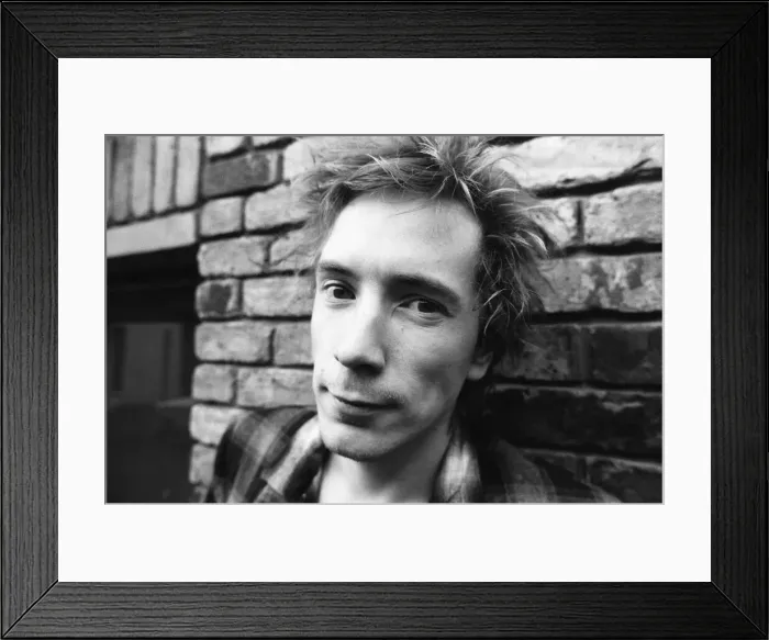 Framed Print : Ex Sex Pistols lead singer Johnny Rotten seen here with Keith Levine