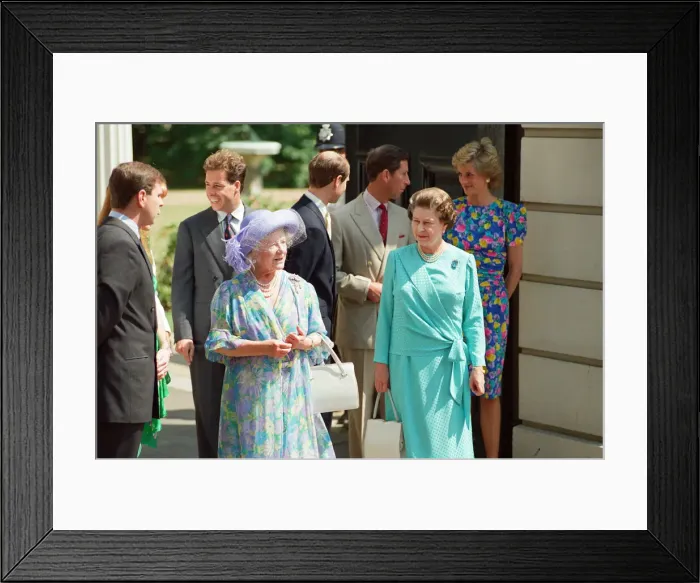 Framed Print : The Royal Family standing outside Clarence House on the 89th Birthday of the Queen Mother Framed Print : The Royal Family standing outside Clarence House on the 89th Birthday of the Queen Mother