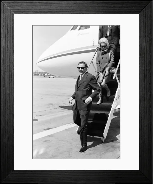 Framed Print : Frank Sinatra, flies into London Gatwick Airport, on his personal Gulf stream jet