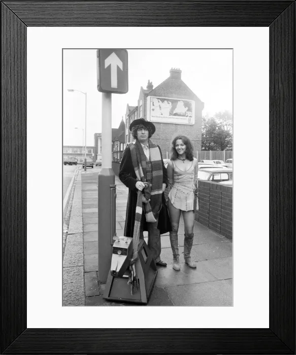 Framed Print : Doctor Who, actor Tom Baker - the 4th Doctor - pictured with assistant Leela played by Framed Print : Doctor Who, actor Tom Baker - the 4th Doctor - pictured with assistant Leela played by