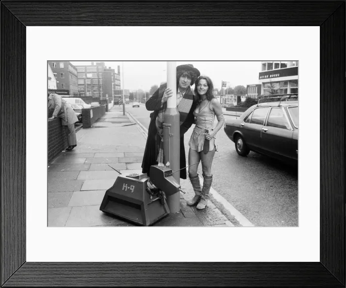 Framed Print : Doctor Who, actor Tom Baker - the 4th Doctor - pictured with assistant Leela played by Framed Print : Doctor Who, actor Tom Baker - the 4th Doctor - pictured with assistant Leela played by