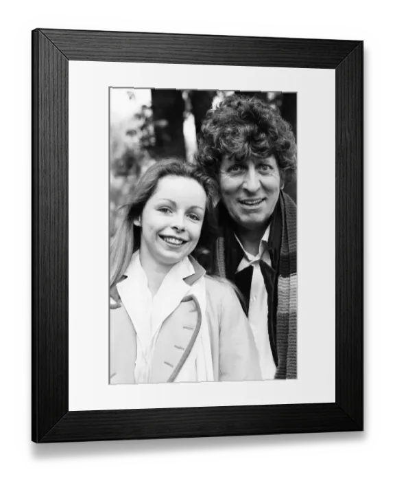 Framed Print : Photocall - Doctor Who, actor Tom Baker - the 4th Doctor - pictured with fellow Time Lord