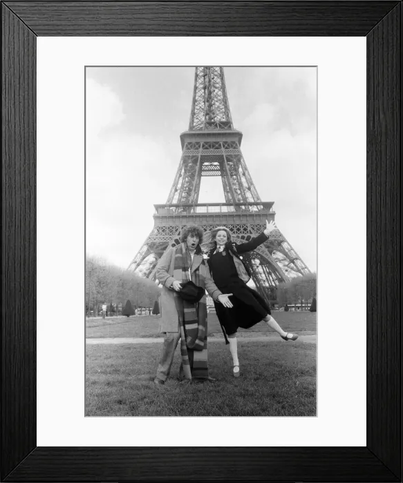 Framed Print : Doctor Who, actor Tom Baker - the 4th Doctor - pictured with fellow Time Lord Romana Framed Print : Doctor Who, actor Tom Baker - the 4th Doctor - pictured with fellow Time Lord Romana