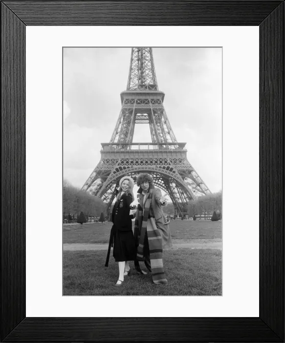 Framed Print : Doctor Who, actor Tom Baker - the 4th Doctor - pictured with fellow Time Lord Romana Framed Print : Doctor Who, actor Tom Baker - the 4th Doctor - pictured with fellow Time Lord Romana