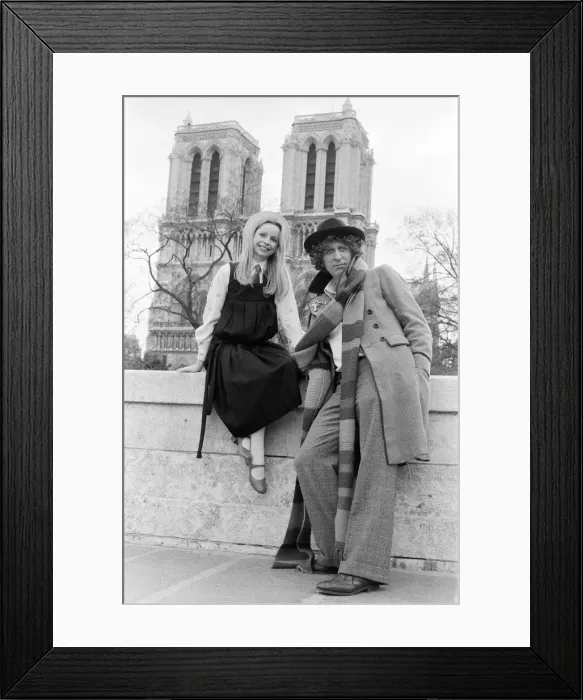 Framed Print : Doctor Who, actor Tom Baker - the 4th Doctor - pictured with fellow Time Lord Romana Framed Print : Doctor Who, actor Tom Baker - the 4th Doctor - pictured with fellow Time Lord Romana