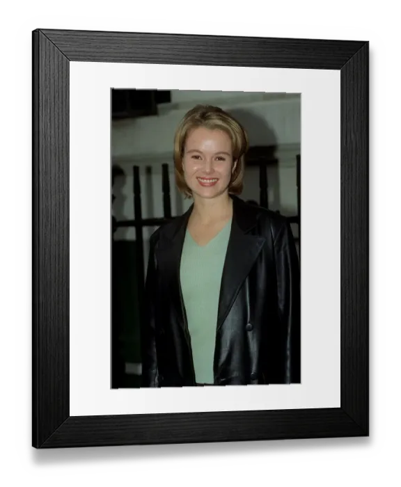 Framed Print : Amanda Holden Actress April 98 Who is staring in a new BBC comedy series Kiss Me Framed Print : Amanda Holden Actress April 98 Who is staring in a new BBC comedy series Kiss Me