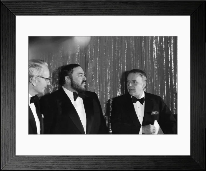 Framed Print : Frank Sinatra and Luciano Pavarotti, benefit for Memorial Sloan-Kettering Cancer Center