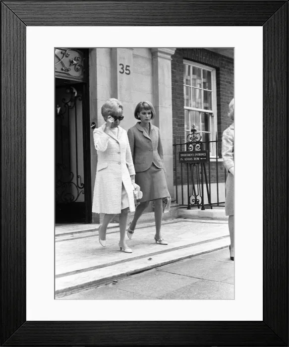 Framed Print : Mia Farrow, actress and wife of Frank Sinatra, Grosvenor Square, London, 4th August 1966