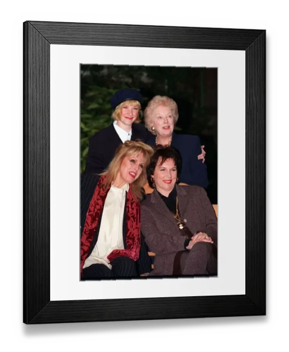 Framed Print : TV prog Absolutely Fabulous actresses appearing Jan 94 in the programme Framed Print : TV prog Absolutely Fabulous actresses appearing Jan 94 in the programme