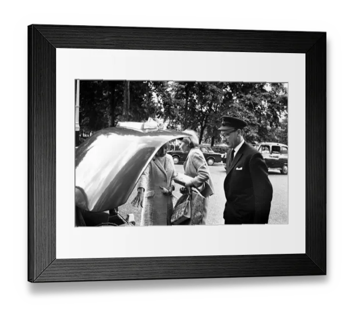 Framed Print : Mia Farrow, actress and wife of Frank Sinatra, Grosvenor Square, London, 4th August 1966