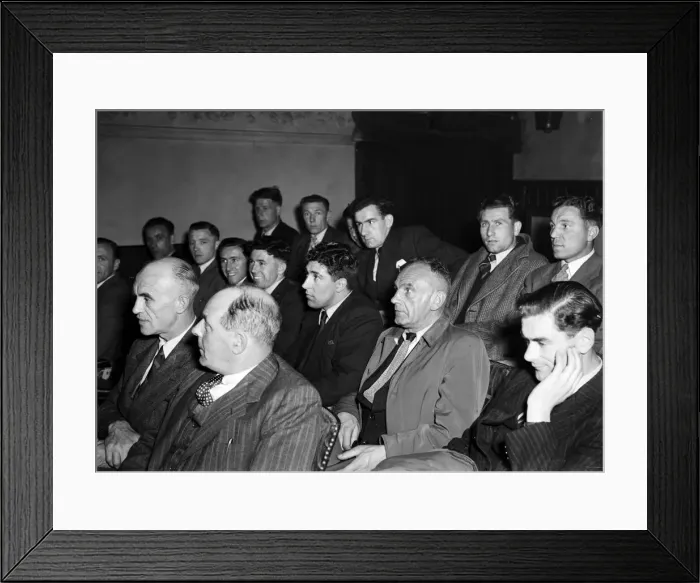 Framed Print : Leicester football team, FA Cup Finalists, pictured during an outing to Stevenage cinema