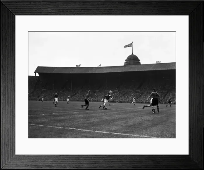 Framed Print : FA Cup Final at Wembley Stadium, Leicester City 1 v Wolverhampton Wanderers 3 Framed Print : FA Cup Final at Wembley Stadium, Leicester City 1 v Wolverhampton Wanderers 3