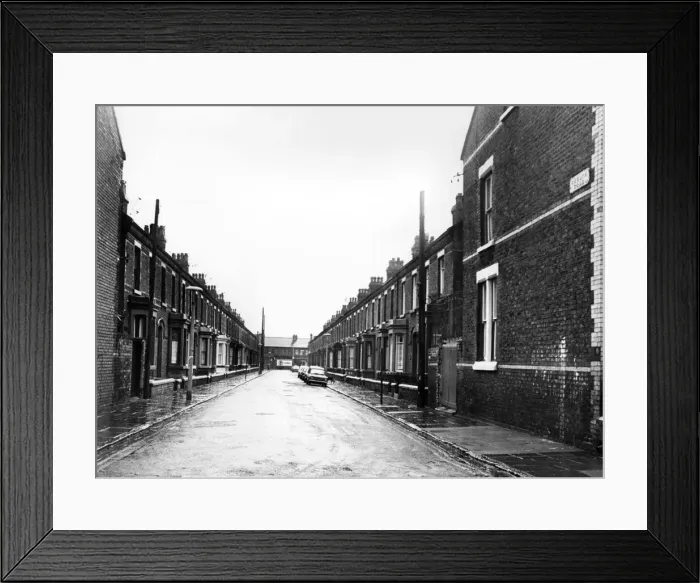 Framed Print : Kemlyn Road, Anfield, Liverpool 15th March 1978 Framed Print : Kemlyn Road, Anfield, Liverpool 15th March 1978