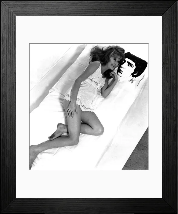 Framed Print : Aimee McDonald actress pictured at her flat in pont street in October 1967 Framed Print : Aimee McDonald actress pictured at her flat in pont street in October 1967