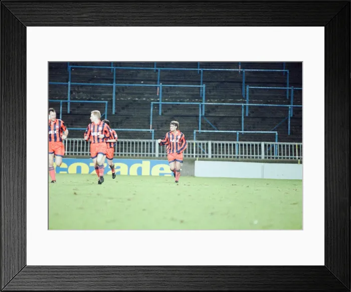 Framed Print : Wimbledon 1-3 Everton, League match at Selhurst Park, Tuesday 26th January 1993