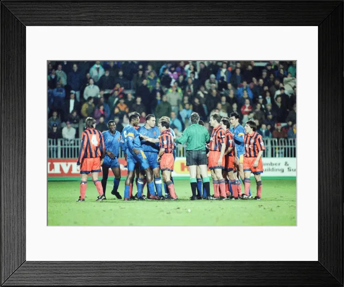 Framed Print : Wimbledon 1-3 Everton, League match at Selhurst Park, Tuesday 26th January 1993 Framed Print : Wimbledon 1-3 Everton, League match at Selhurst Park, Tuesday 26th January 1993