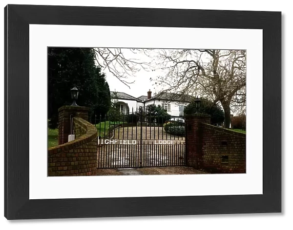 Gillian Taylforth TV Eastenders star and Geoff Knights home in Nazeing Essex dbase