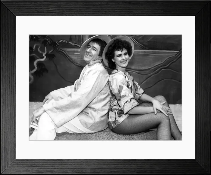 Framed Print : Wishee Washee Duggie Browns happy banter keeps little customers satisfied in Aladdin