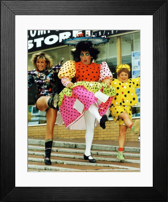 Framed Print : Photocall for the Darlington Civic Theatre pantomime Aladdin at the Cornmill Centre
