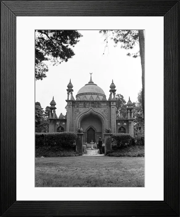 Framed Print : The Shah Jahan Mosque in Woking, Surrey. The Mosque, built in 1889 by Dr Gottleib Framed Print : The Shah Jahan Mosque in Woking, Surrey. The Mosque, built in 1889 by Dr Gottleib