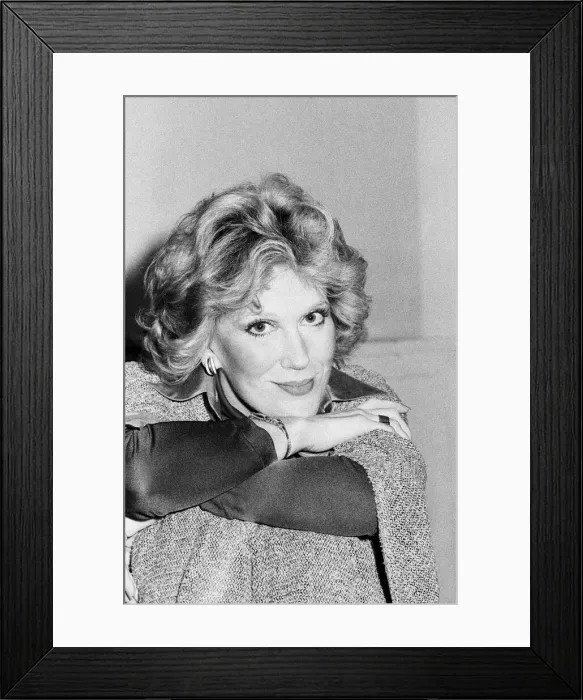 Framed Print : Singer Dusty Springfield pictured a t a photocall at the Savoy Hotel in London