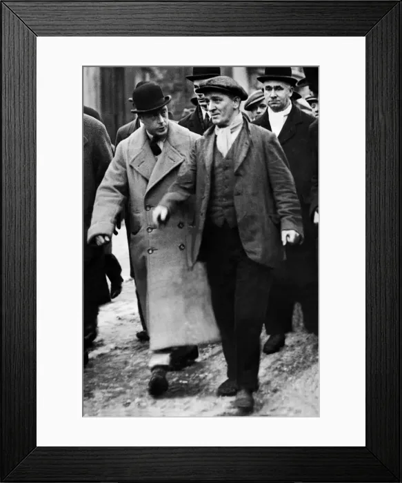 Framed Print : King Edward VIII - Abdicated 10 December 1936 then became the Duke of Windsor