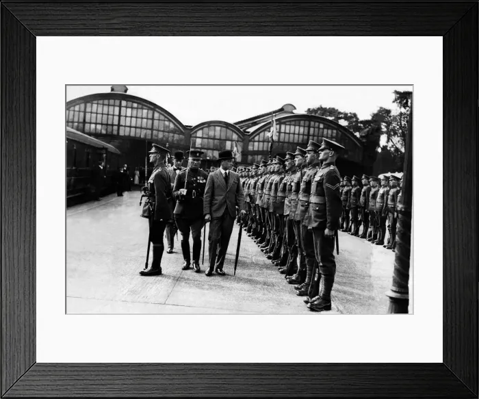 Framed Print : King Edward VIII - Abdicated 10 December 1936 then became the Duke of Windsor A