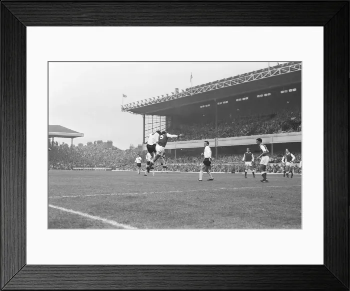 Framed Print : Arsenal 3 v Burnley 2. Old League Division one at Highbury Stadium Framed Print : Arsenal 3 v Burnley 2. Old League Division one at Highbury Stadium
