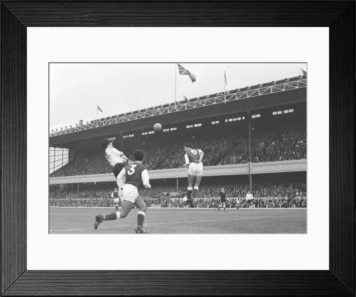 Framed Print : Arsenal 3 v Burnley 2. Old League Division one at Highbury Stadium Framed Print : Arsenal 3 v Burnley 2. Old League Division one at Highbury Stadium