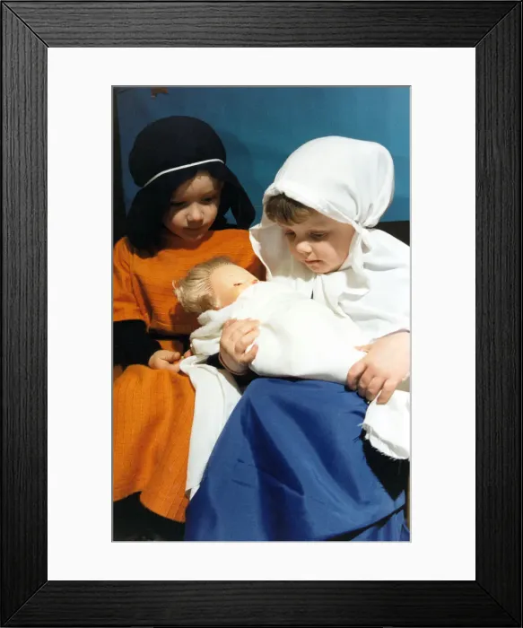 Framed Print : 3-Year-Olds James Newman and and Anna Davies with baby Jesus at St George Framed Print : 3-Year-Olds James Newman and and Anna Davies with baby Jesus at St George