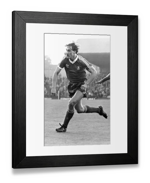 Framed Print : David James Hodgson (born 6 August 1960) is an English former footballer who played for Framed Print : David James Hodgson (born 6 August 1960) is an English former footballer who played for