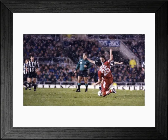 Framed Print : Newcastle 3 - 0 Liverpool Premiership match held at St James Park Framed Print : Newcastle 3 - 0 Liverpool Premiership match held at St James Park