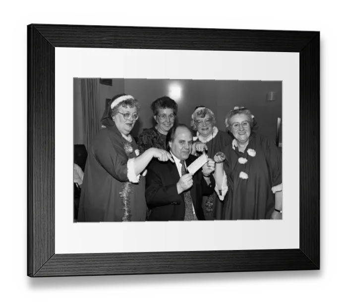 Framed Print : Entertainers from The Midways perform for patients at Kirkwood Hospice, Dalton