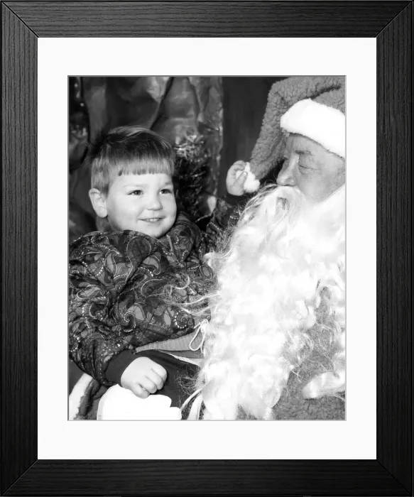 Framed Print : Father Christmas (aka Tom Mathieson) with two year old Scott McLaughlin in a city Framed Print : Father Christmas (aka Tom Mathieson) with two year old Scott McLaughlin in a city