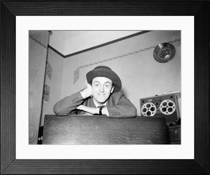 Framed Print : Welsh comedian Stan Stennett who starred in the BBC light programme Welsh Rarebit 14th