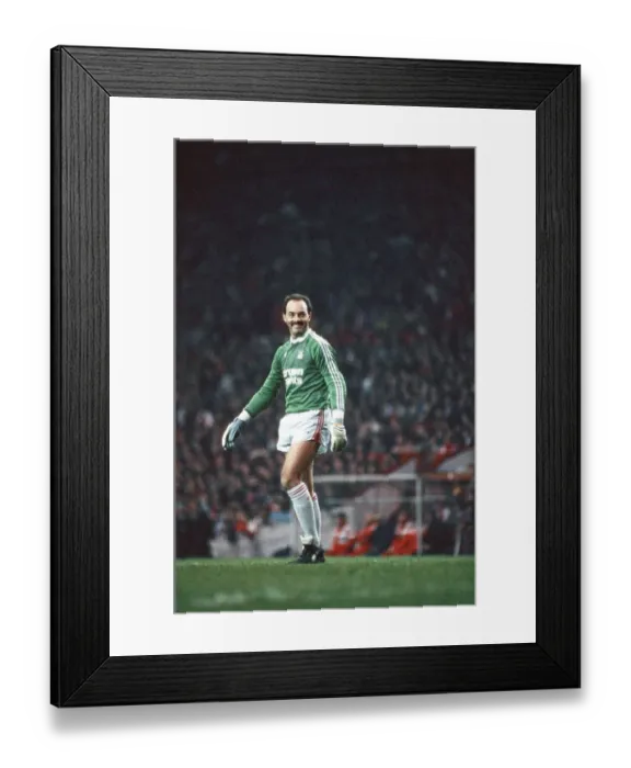 Framed Print : Liverpools goalkeeper, Bruce Grobbelaar. Manchester United 1-1 Liverpool