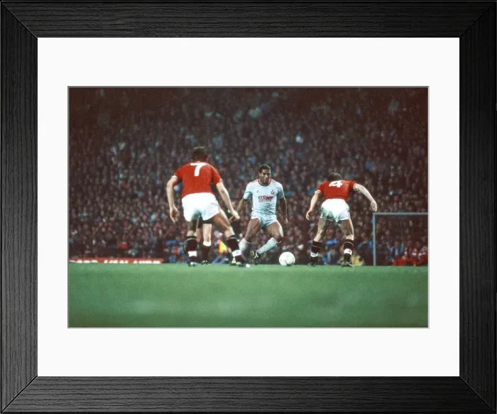 Framed Print : Liverpools John Barnes in the middle, Manchester United 1-1 Liverpool Framed Print : Liverpools John Barnes in the middle, Manchester United 1-1 Liverpool