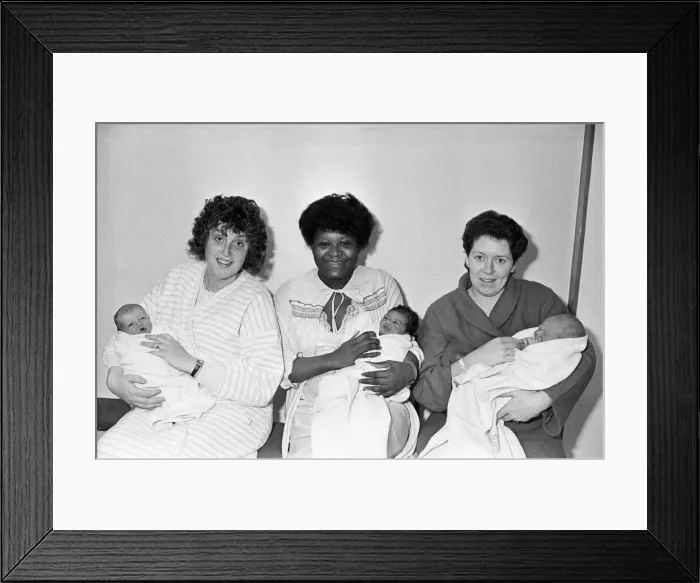 Framed Print : Christmas Day babies at Huddersfield Royal Infirmary (l-r